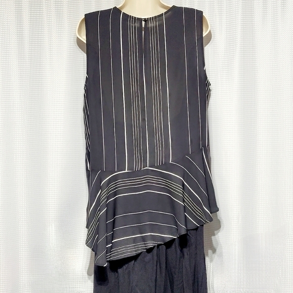 Marled Sleeveless Black with White Stripes Asymmetric Peplum Blouse (L) - Picture 3 of 9
